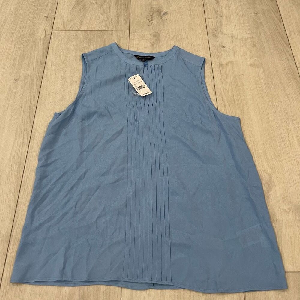 Brooks Bothers women top size 4